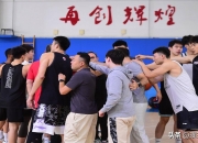 开运体育入口-张三归队，球队声势大涨迎战CBA新赛季的简单介绍